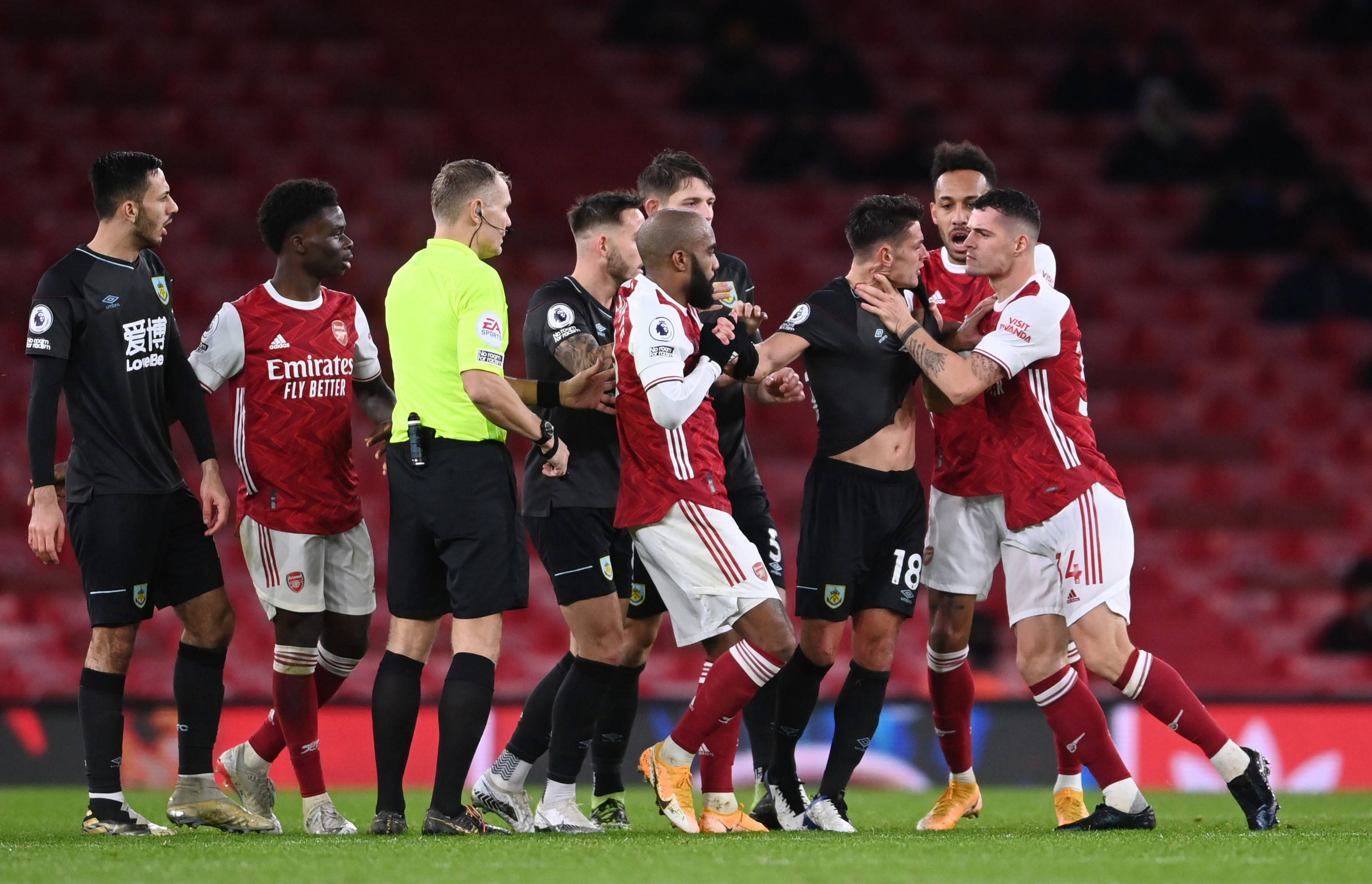 队锁定季后 队锁定季后